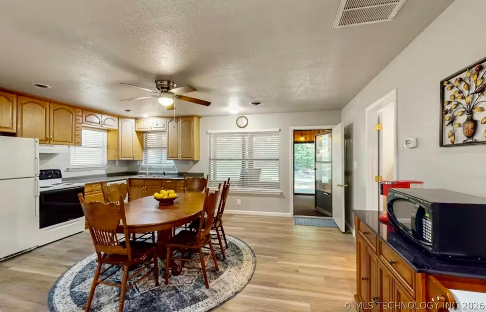 9152 Stone Brook Drive Kingston, OK 73439