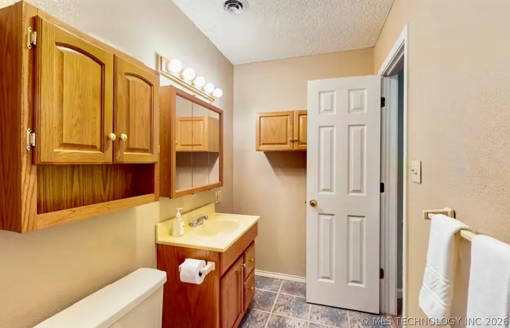 9152 Stone Brook Drive Kingston, OK 73439