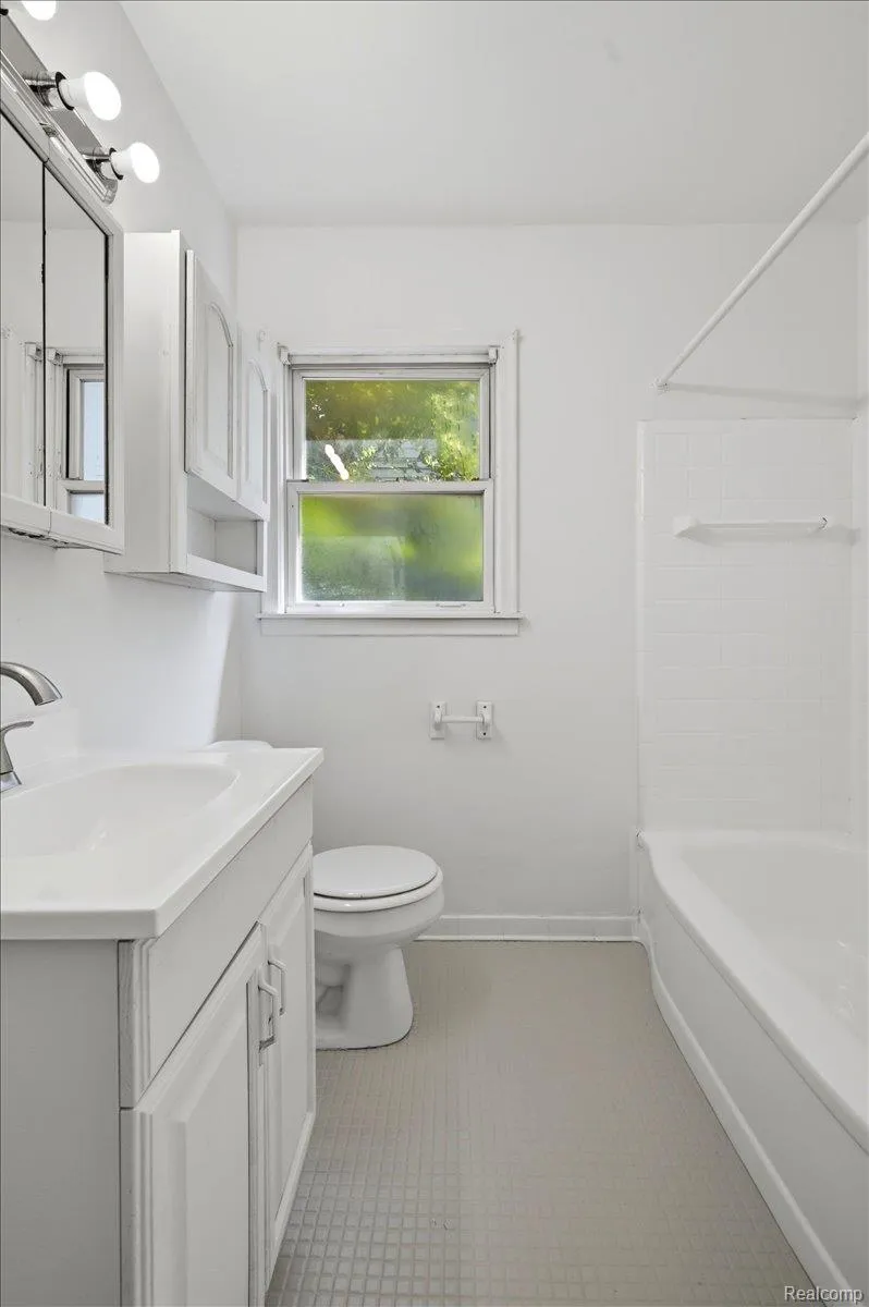 2978 Bailey Avenue Lincoln Park City, MI 48146