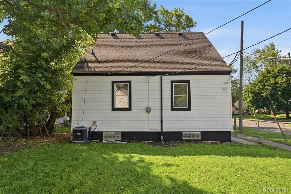 2978 Bailey Avenue Lincoln Park City, MI 48146