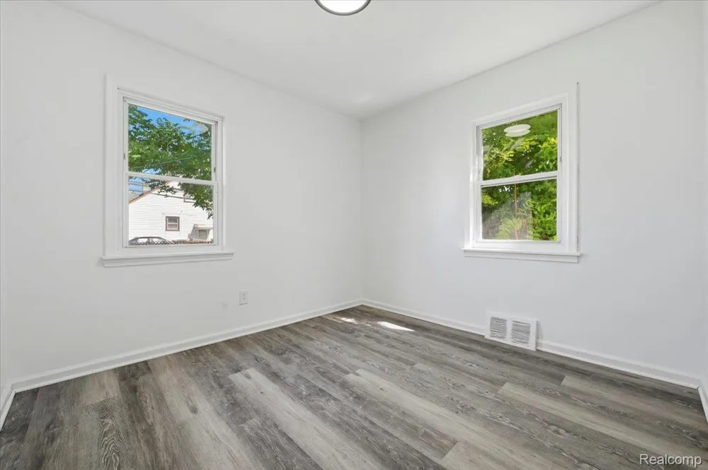 2978 Bailey Avenue Lincoln Park City, MI 48146