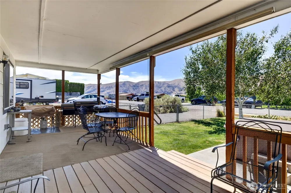 301 Arrowhead Place SW Mattawa, WA 99349