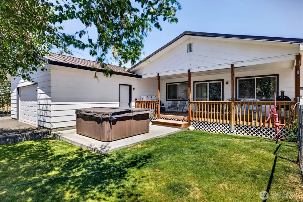 301 Arrowhead Place SW Mattawa, WA 99349