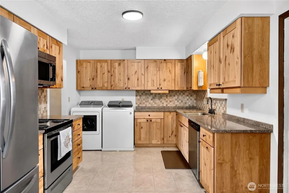 301 Arrowhead Place SW Mattawa, WA 99349
