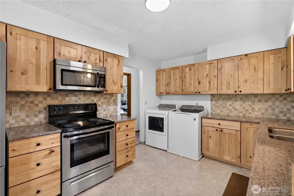301 Arrowhead Place SW Mattawa, WA 99349