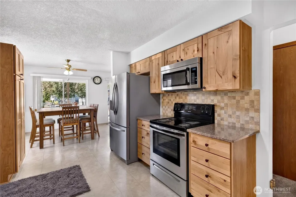 301 Arrowhead Place SW Mattawa, WA 99349