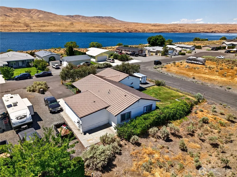 301 Arrowhead Place SW Mattawa, WA 99349