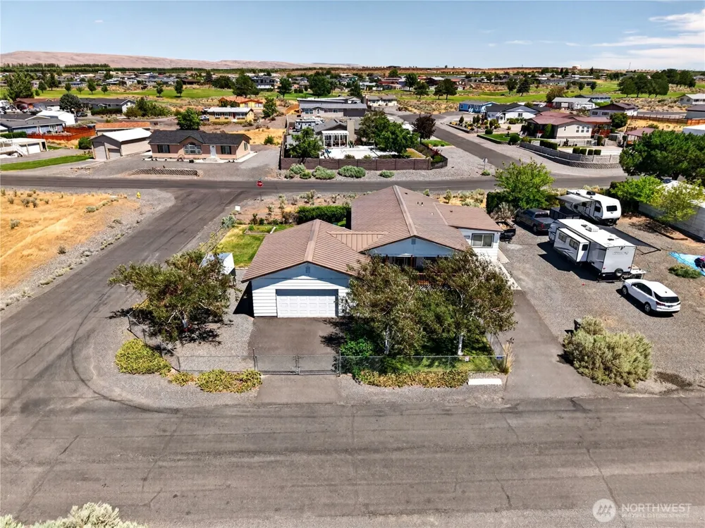 301 Arrowhead Place SW Mattawa, WA 99349