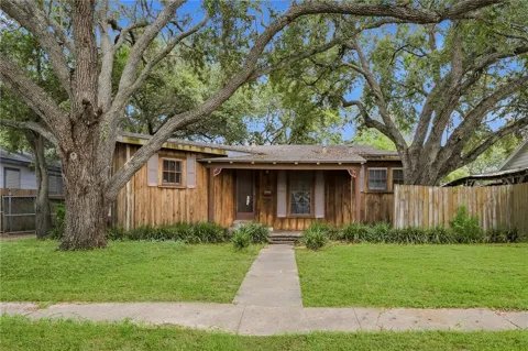 225 Glendale Drive