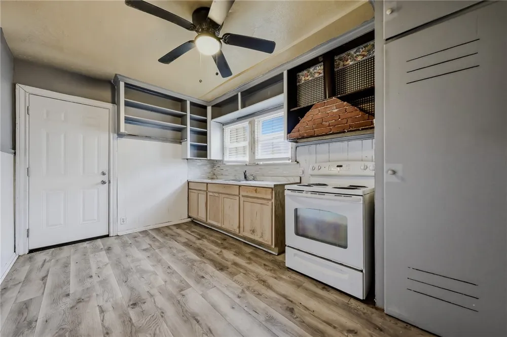 225 Glendale Drive Corpus Christi, TX 78404