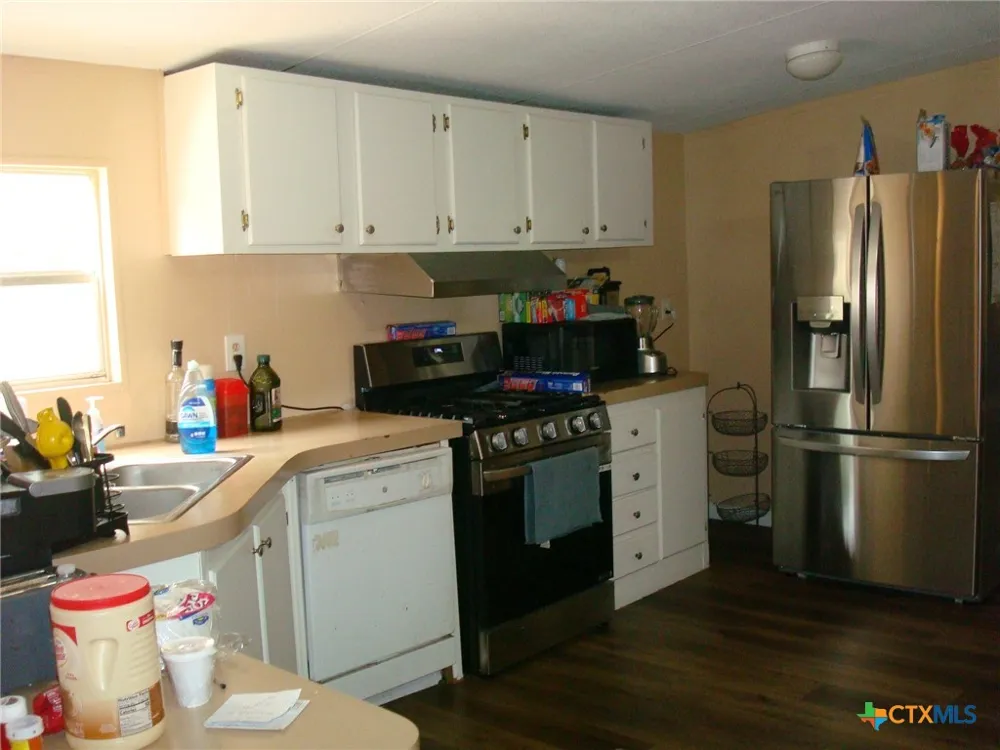 118 Country Oaks Drive La Vernia, TX 78121