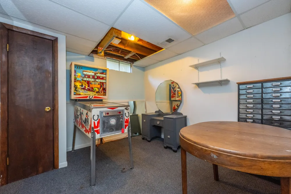 2240 Pleasant Hill Drive Norton Shores City, MI 49441