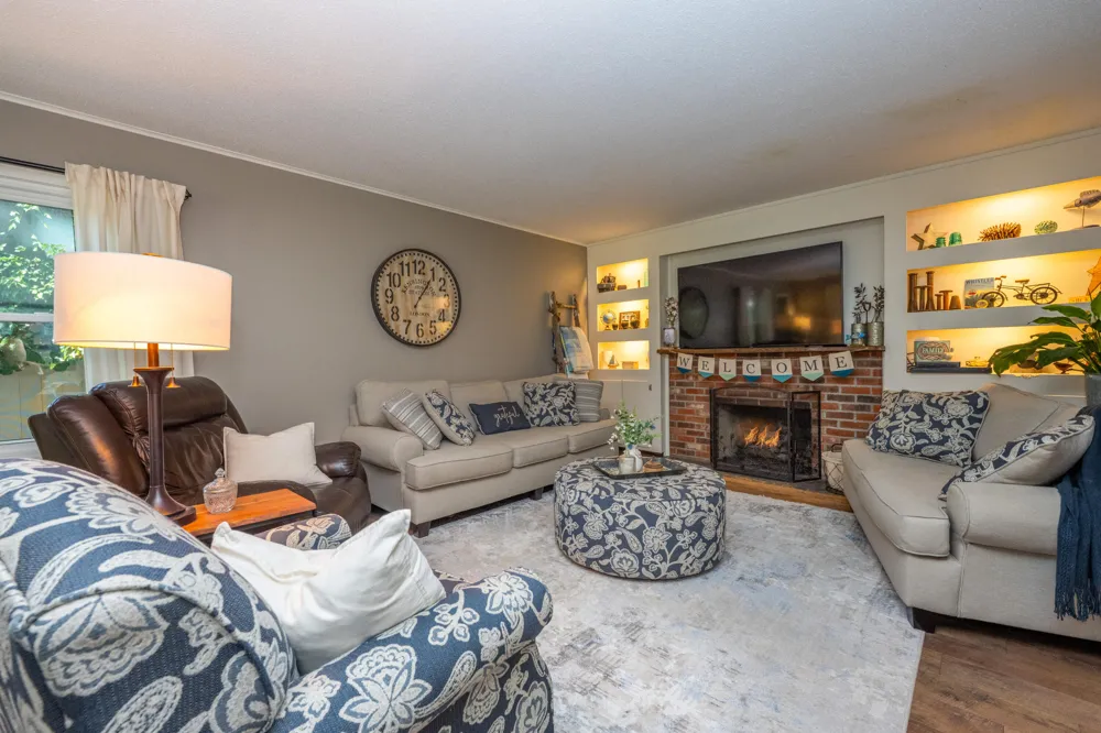 2240 Pleasant Hill Drive Norton Shores City, MI 49441