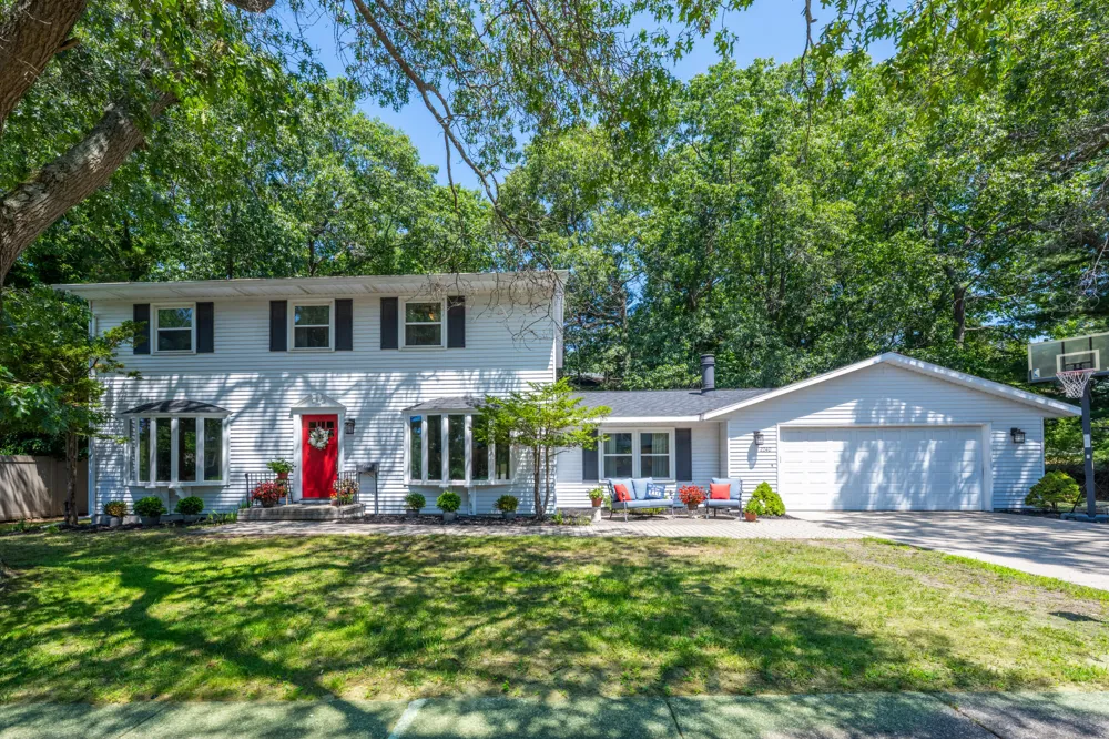 2240 Pleasant Hill Drive Norton Shores City, MI 49441
