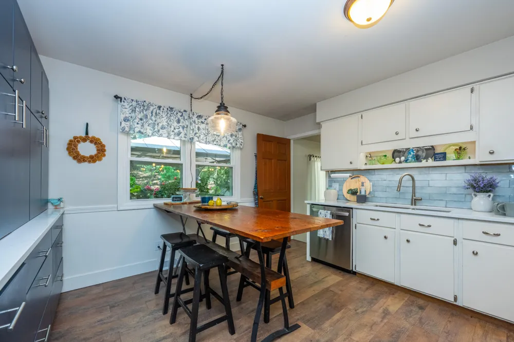 2240 Pleasant Hill Drive Norton Shores City, MI 49441