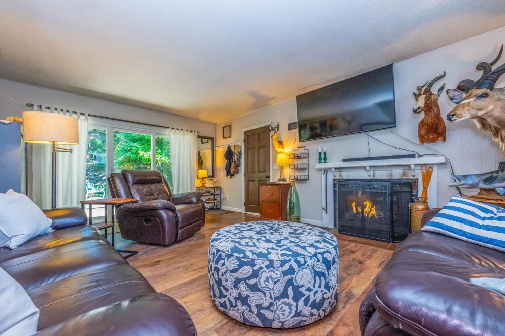 2240 Pleasant Hill Drive Norton Shores City, MI 49441