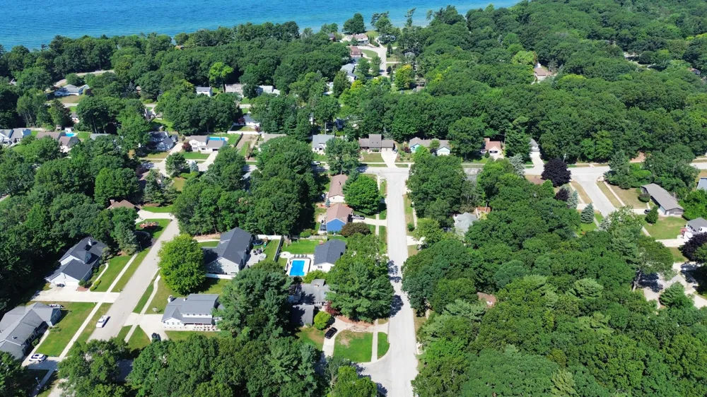 2240 Pleasant Hill Drive Norton Shores City, MI 49441