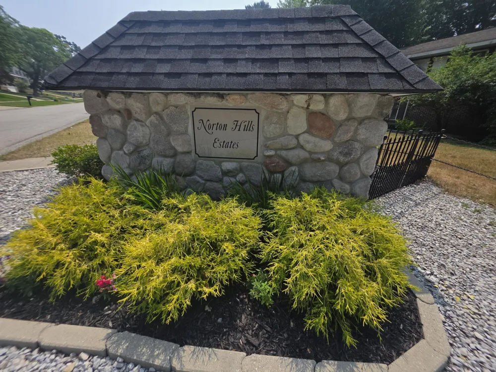 2240 Pleasant Hill Drive Norton Shores City, MI 49441