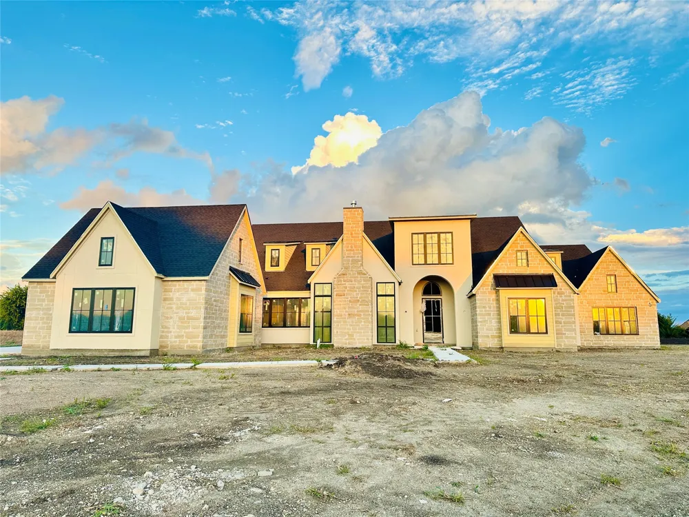 900 Healey Drive Fairview, TX 75069