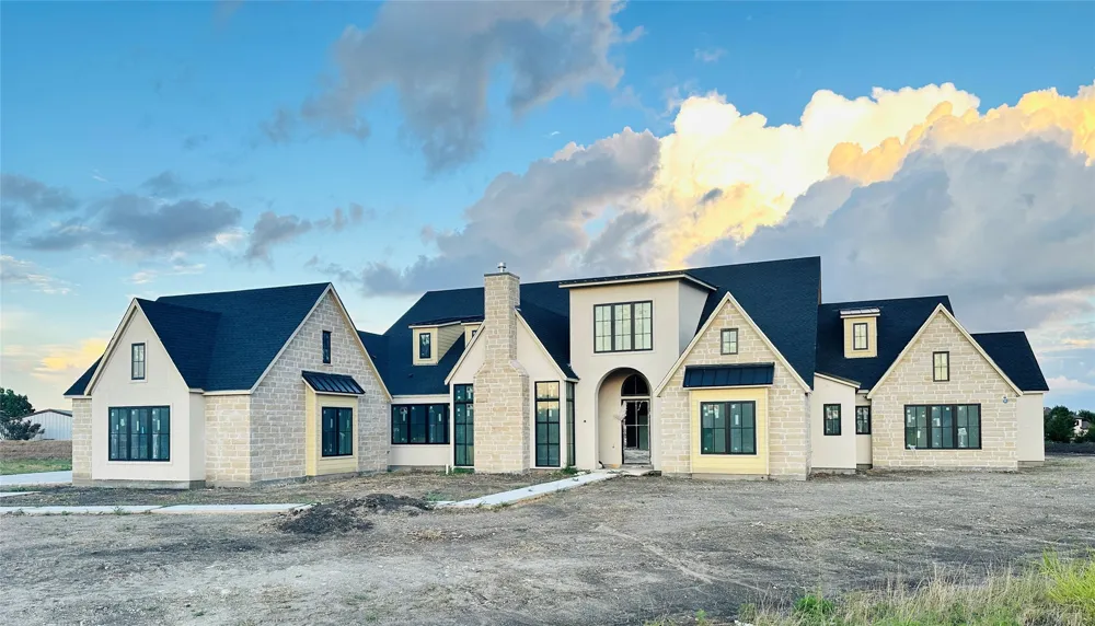 900 Healey Drive Fairview, TX 75069