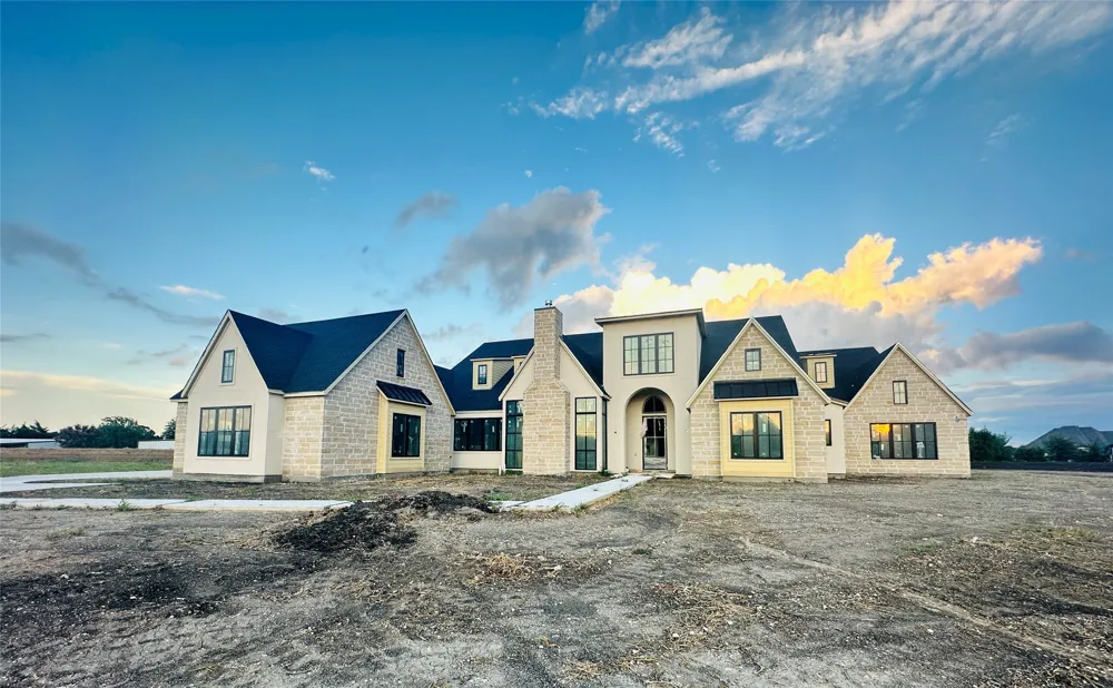 900 Healey Drive Fairview, TX 75069
