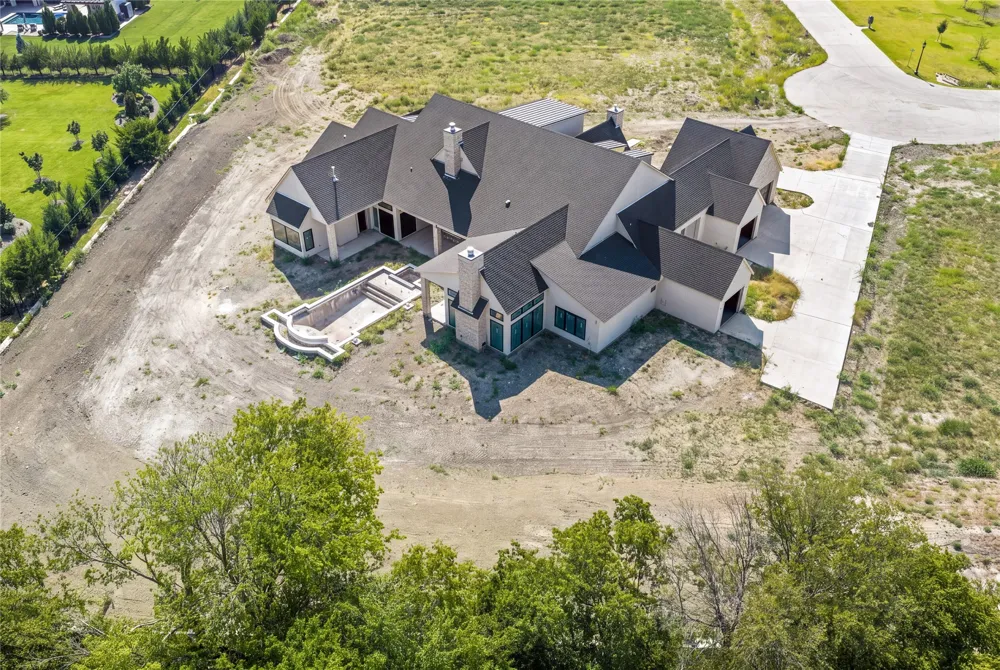 900 Healey Drive Fairview, TX 75069