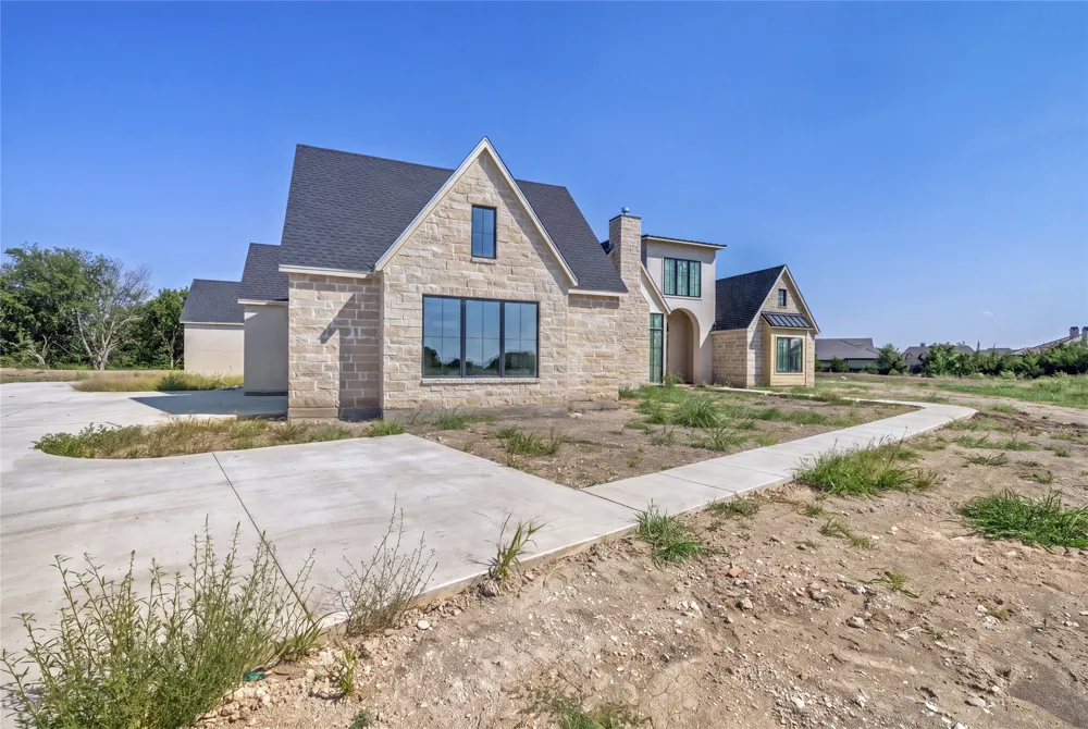 900 Healey Drive Fairview, TX 75069