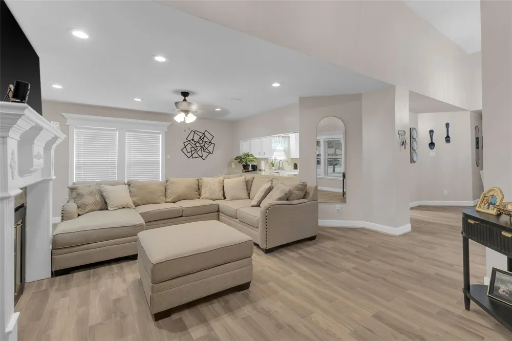 1217 Ivy Avenue Deer Park, TX 77536