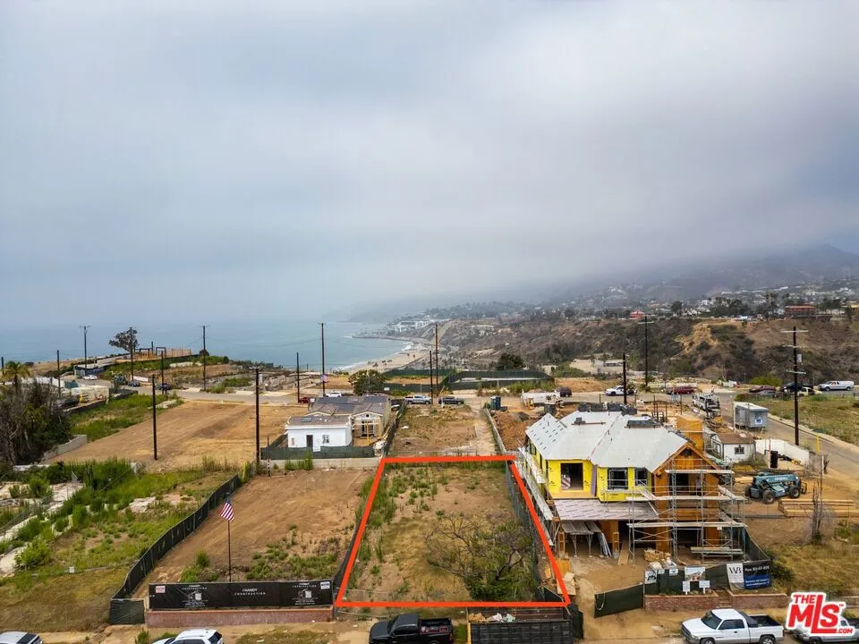 335 Beirut Avenue Los Angeles, CA 90272