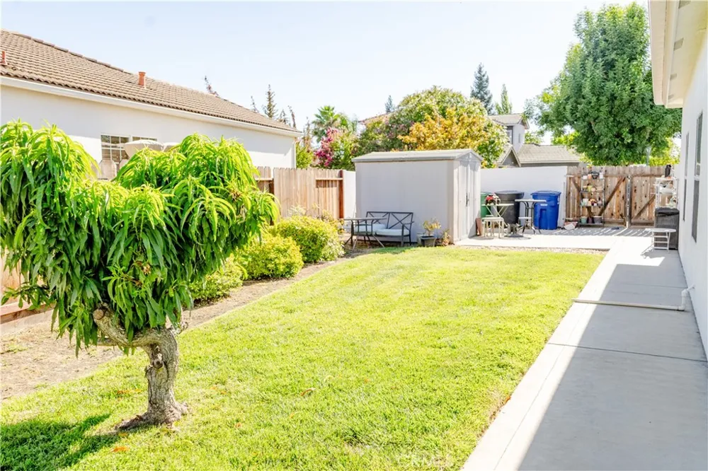 6643 Desert Springs Chowchilla, CA 93610