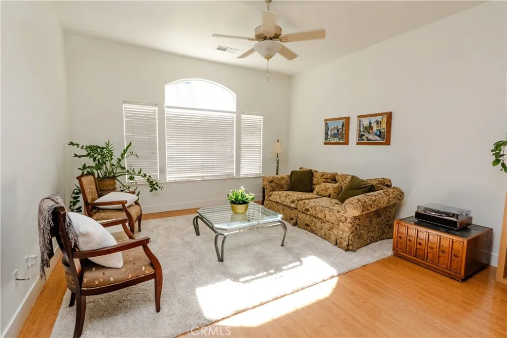6643 Desert Springs Chowchilla, CA 93610