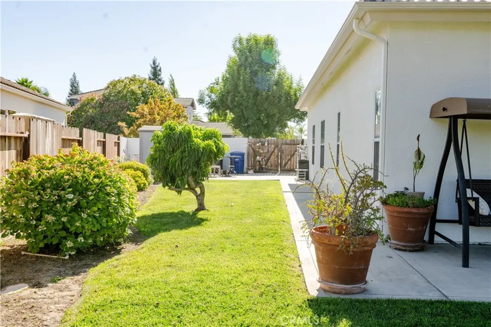 6643 Desert Springs Chowchilla, CA 93610