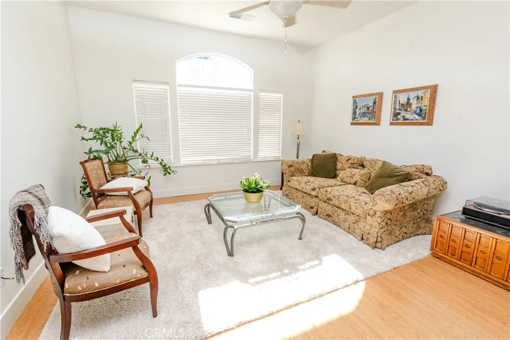 6643 Desert Springs Chowchilla, CA 93610