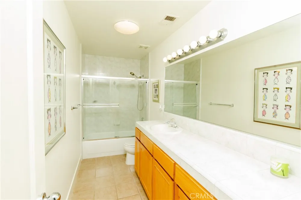 6643 Desert Springs Chowchilla, CA 93610