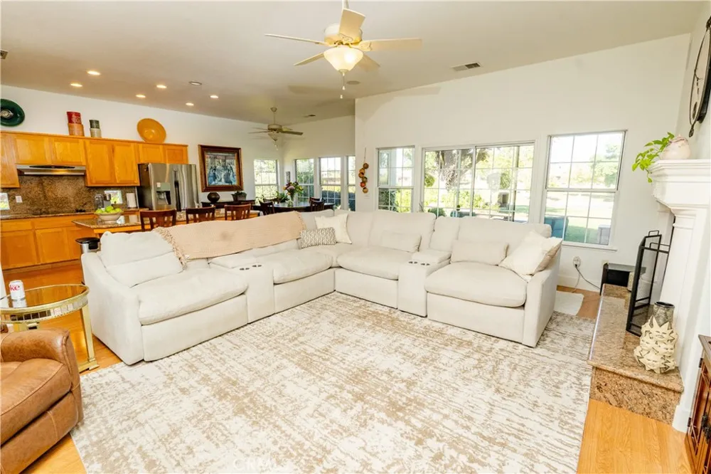 6643 Desert Springs Chowchilla, CA 93610