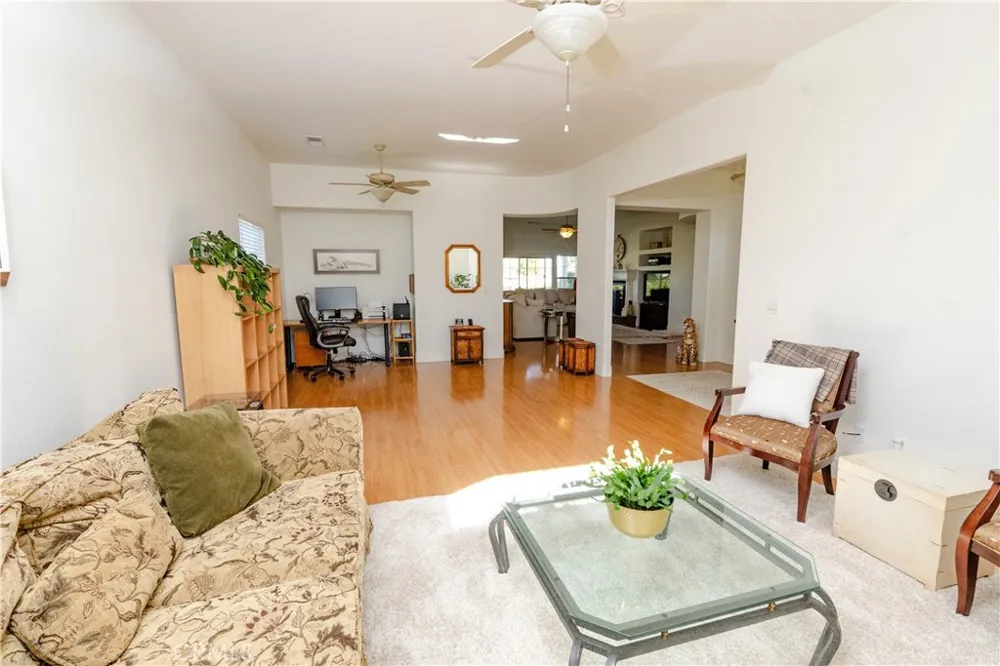 6643 Desert Springs Chowchilla, CA 93610