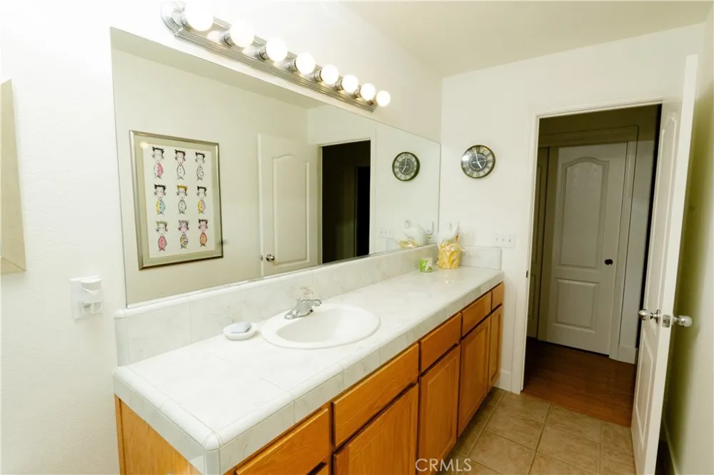 6643 Desert Springs Chowchilla, CA 93610