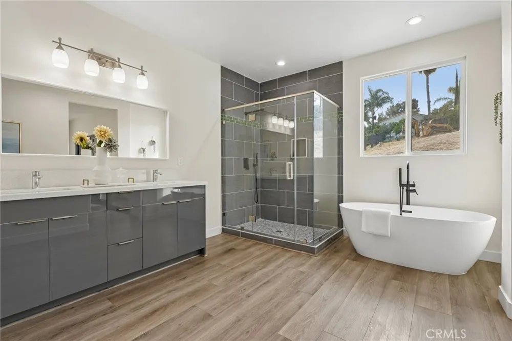 677 Castlehill Walnut, CA 91789