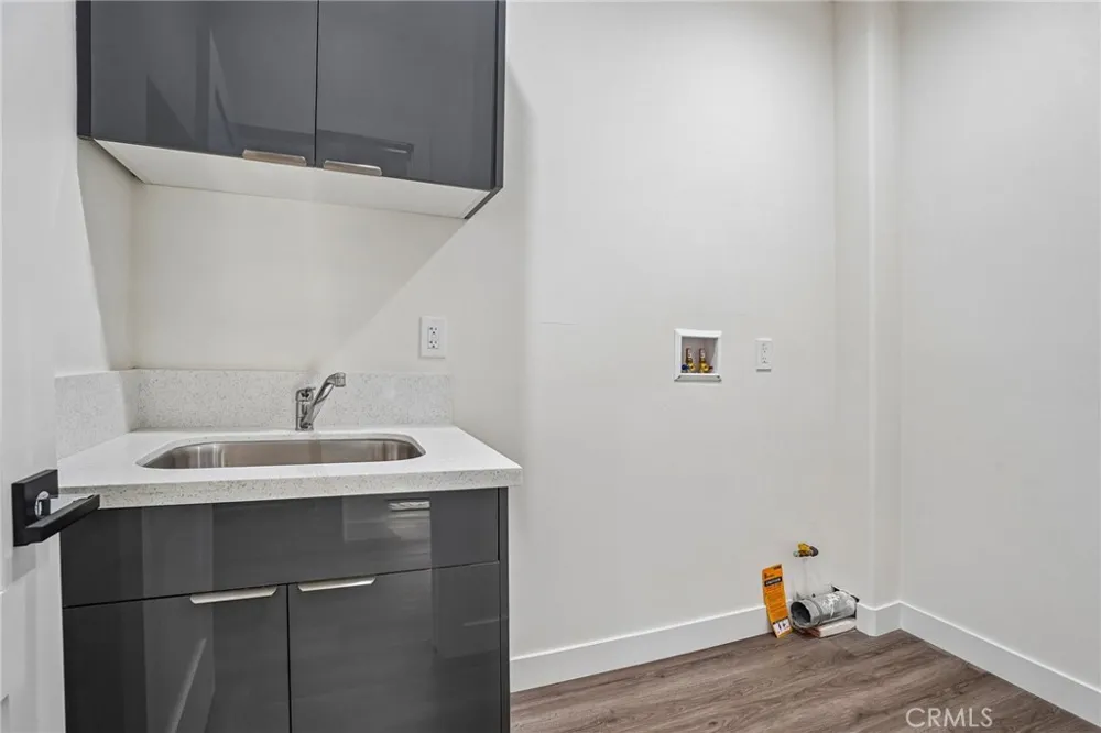 677 Castlehill Walnut, CA 91789