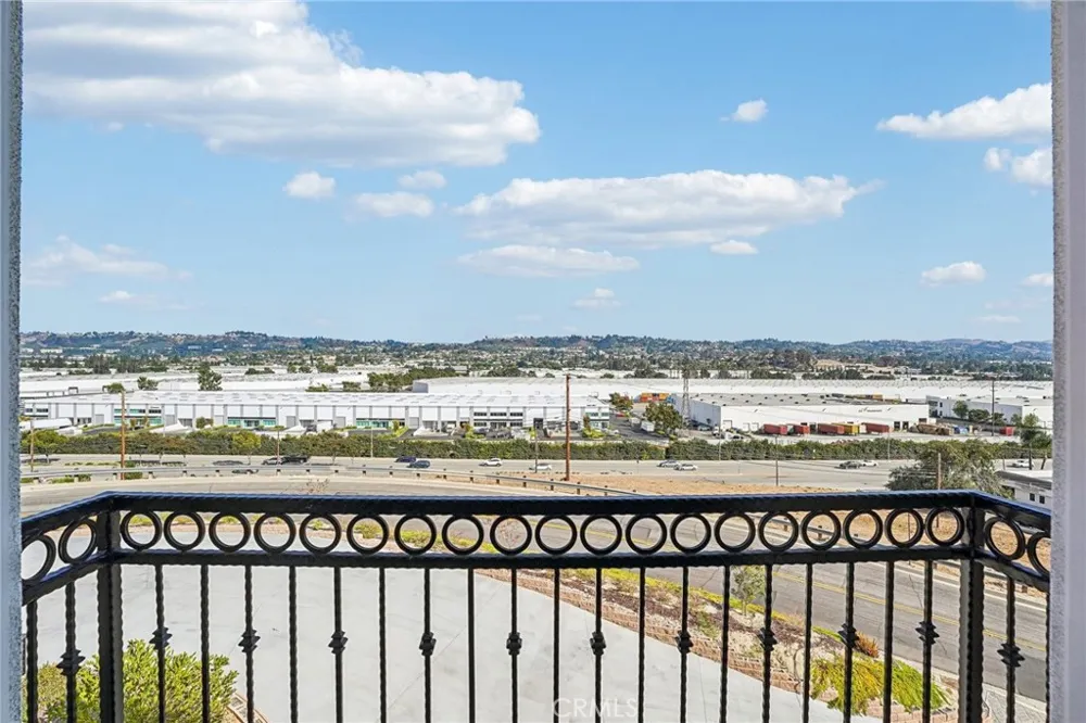 677 Castlehill Walnut, CA 91789