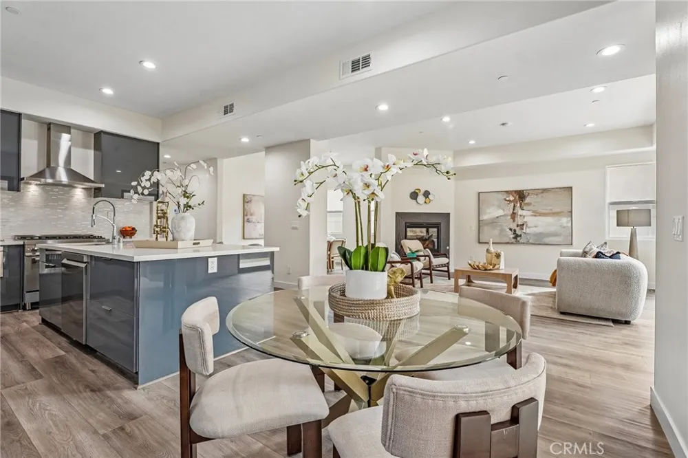 677 Castlehill Walnut, CA 91789