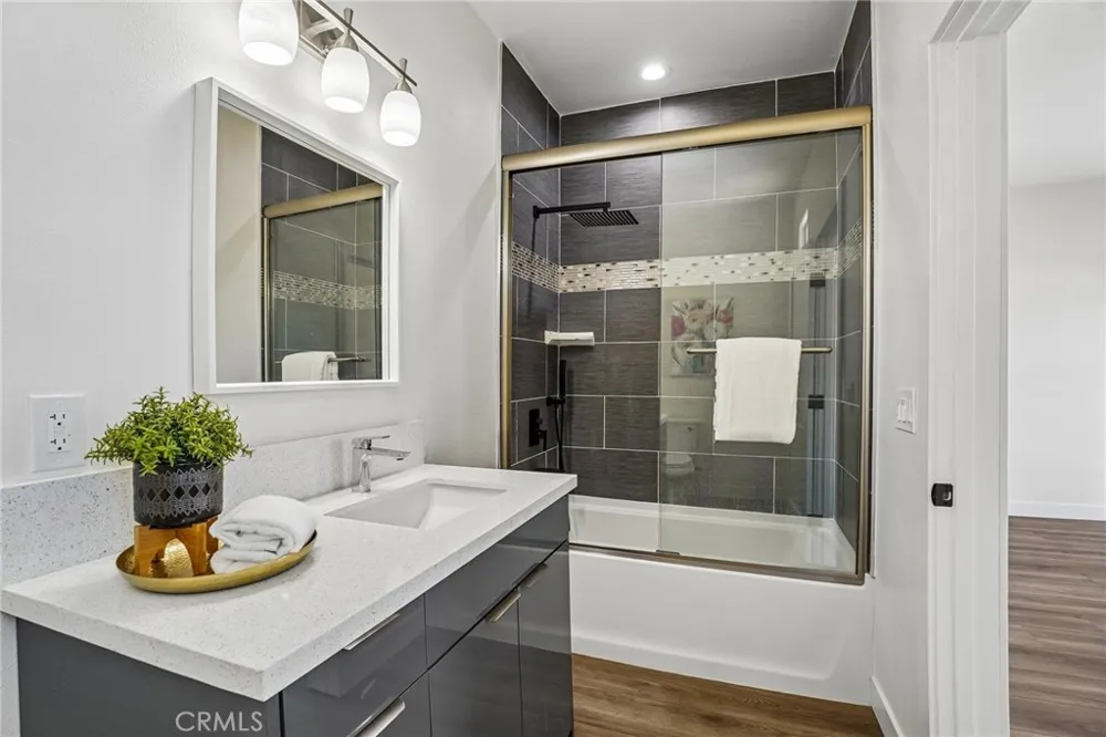 677 Castlehill Walnut, CA 91789