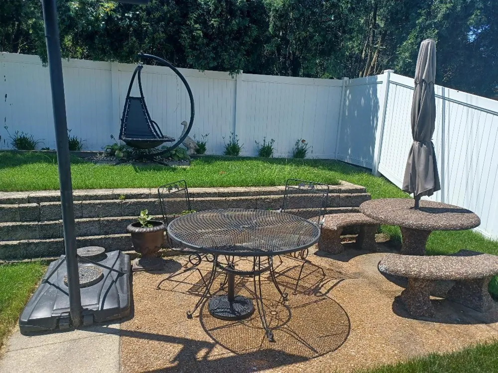 8246 Northcote Avenue Munster, IN 46321