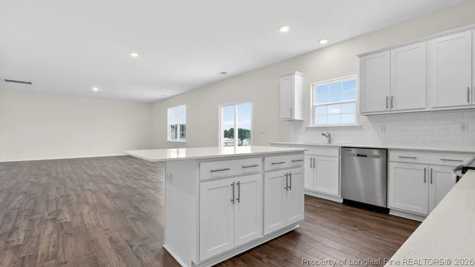 1118 Shoreline Drive Vass, NC 28394
