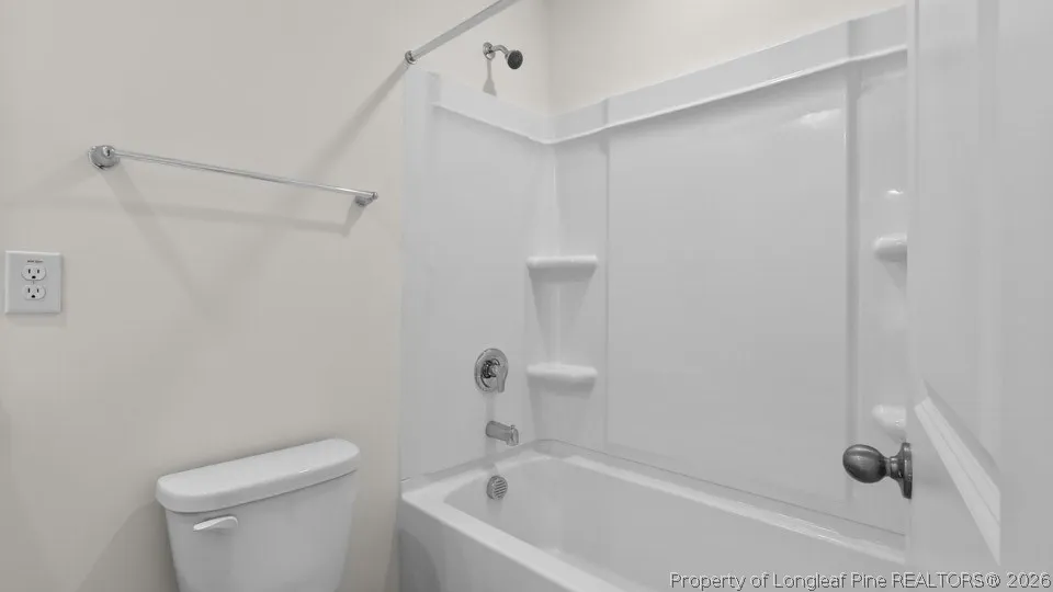 1118 Shoreline Drive Vass, NC 28394