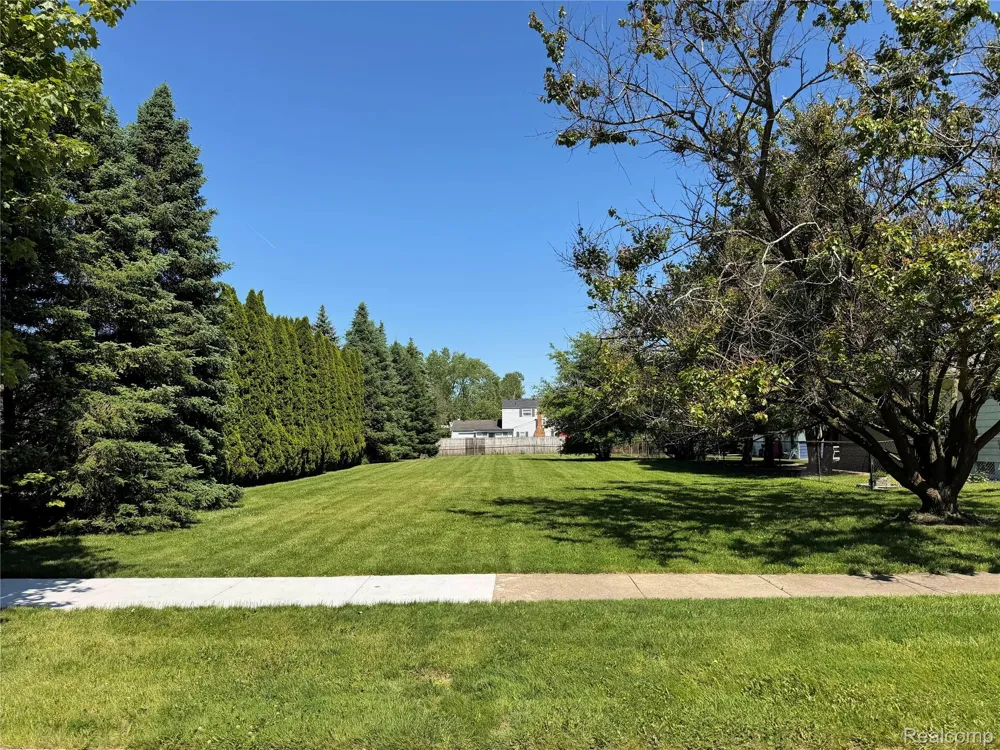 9405 Lincoln St Taylor City, MI 48180