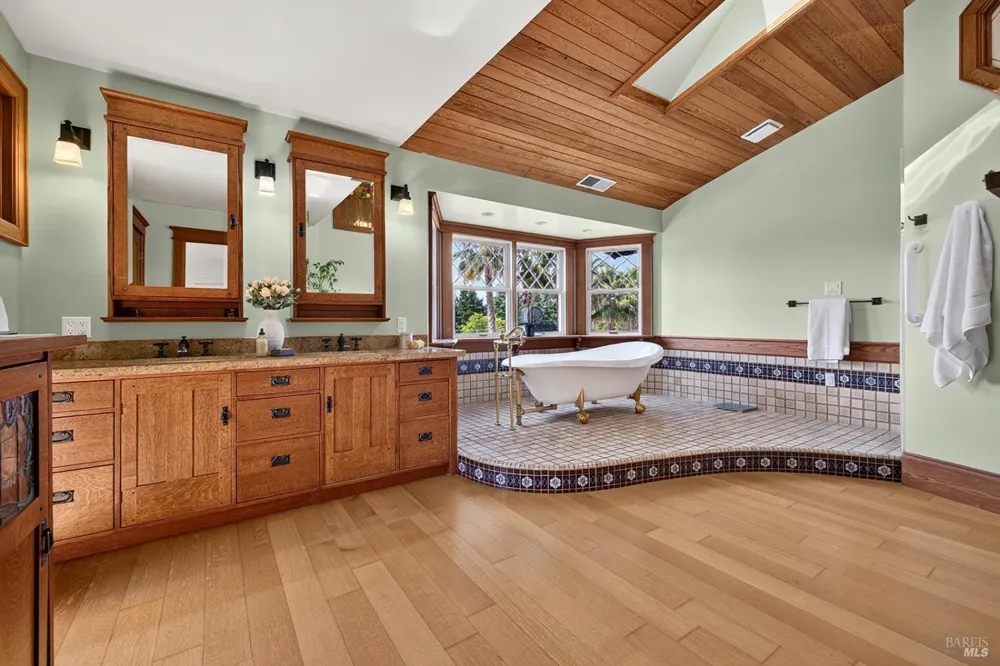442 Marshall Avenue Petaluma, CA 94952