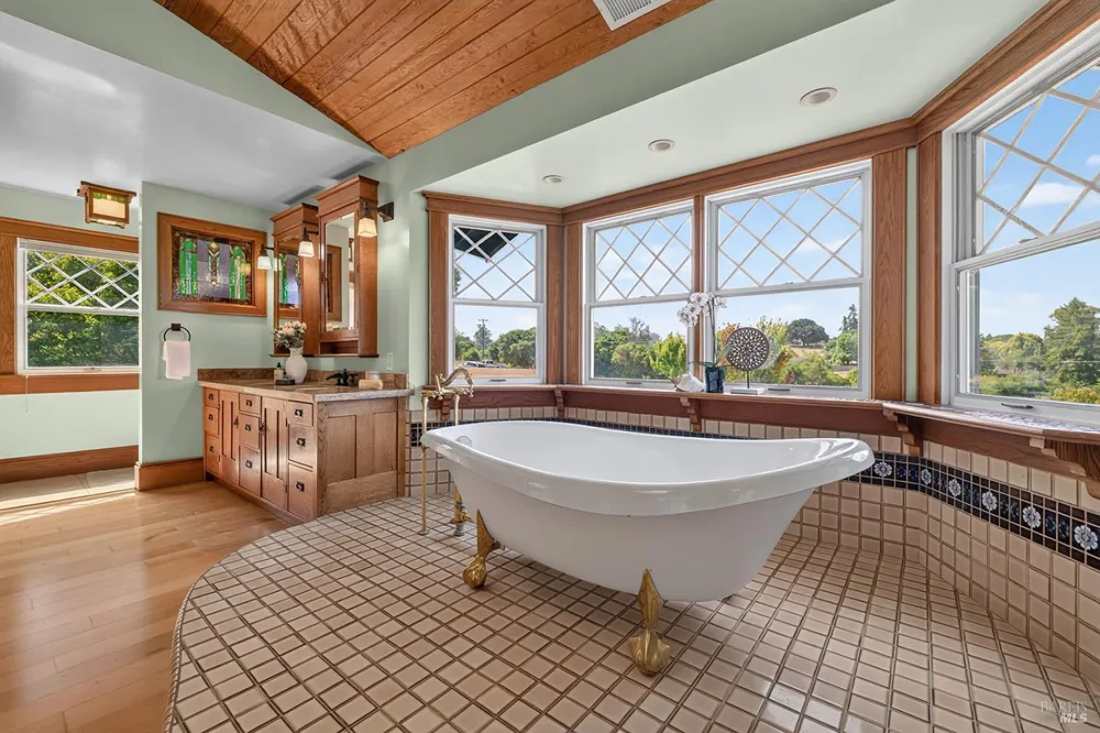 442 Marshall Avenue Petaluma, CA 94952