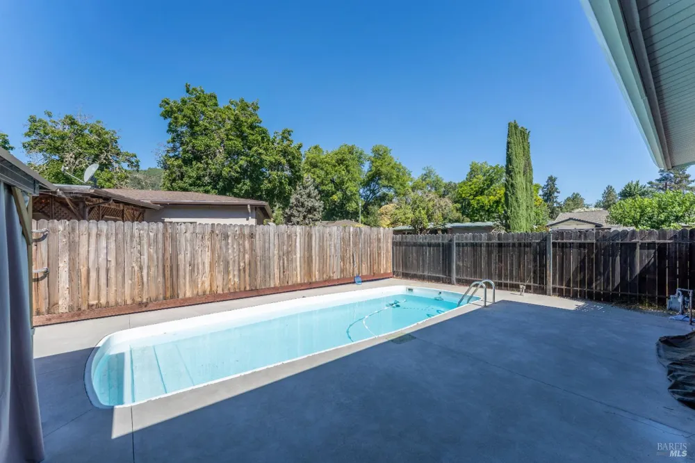 119 Doolan Drive Ukiah, CA 95482
