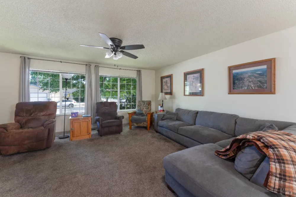 119 Doolan Drive Ukiah, CA 95482